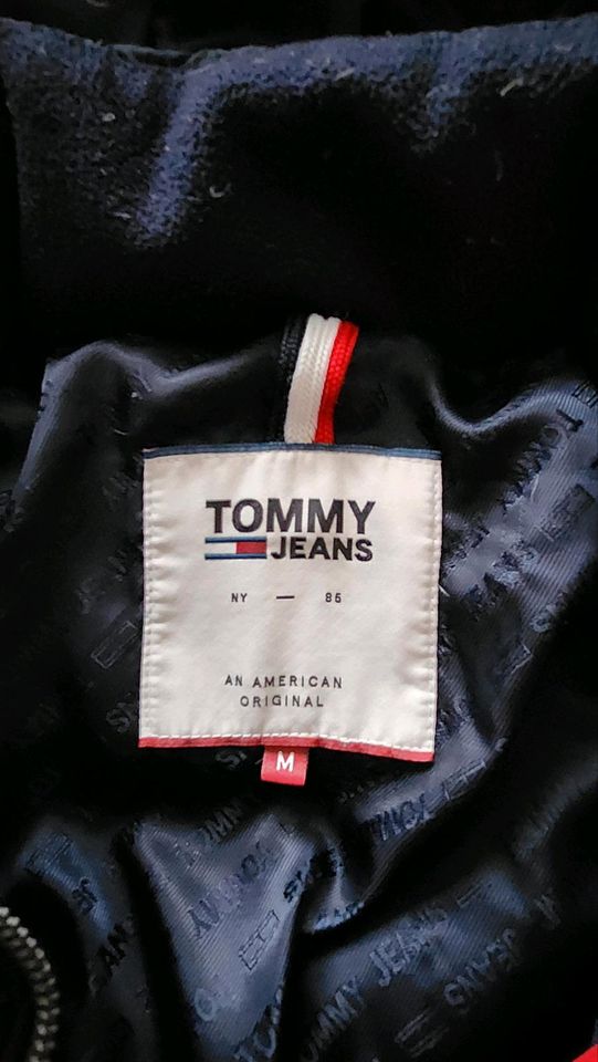 Winterjacke Tommy Jeans Daunen in Potsdam