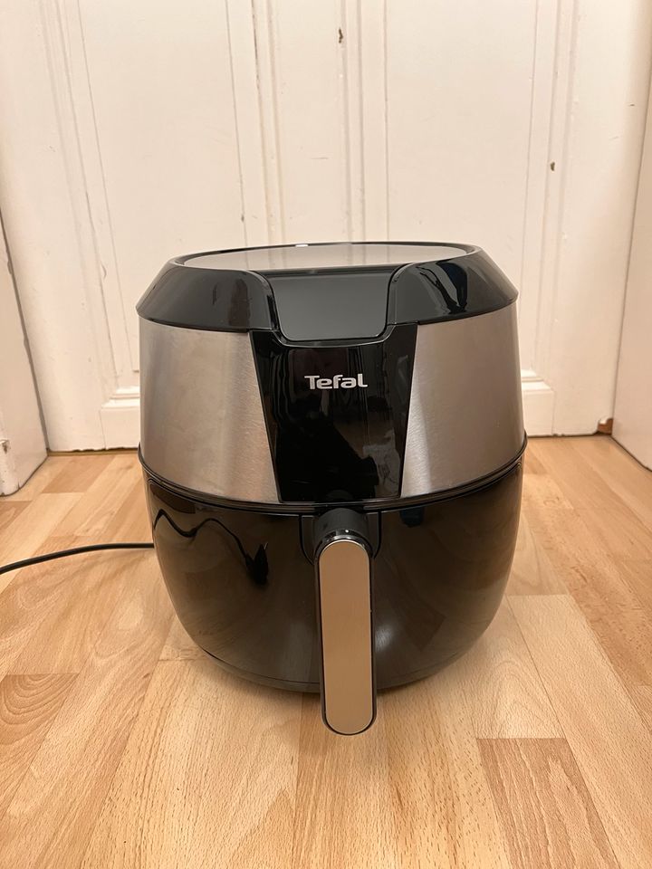 Heißluftfritteuse Tefal XXL in Leipzig