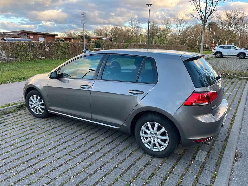 Volkswagen VW Golf VII - 122 PS (Golf 7) in Ludwigsburg