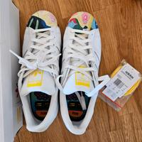 Adidas Superstar Pharell Williams Größe 42 Nordrhein-Westfalen - Soest Vorschau