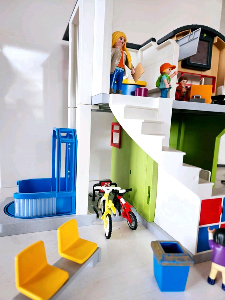 Playmobil große Schule 9453 in Stuhr