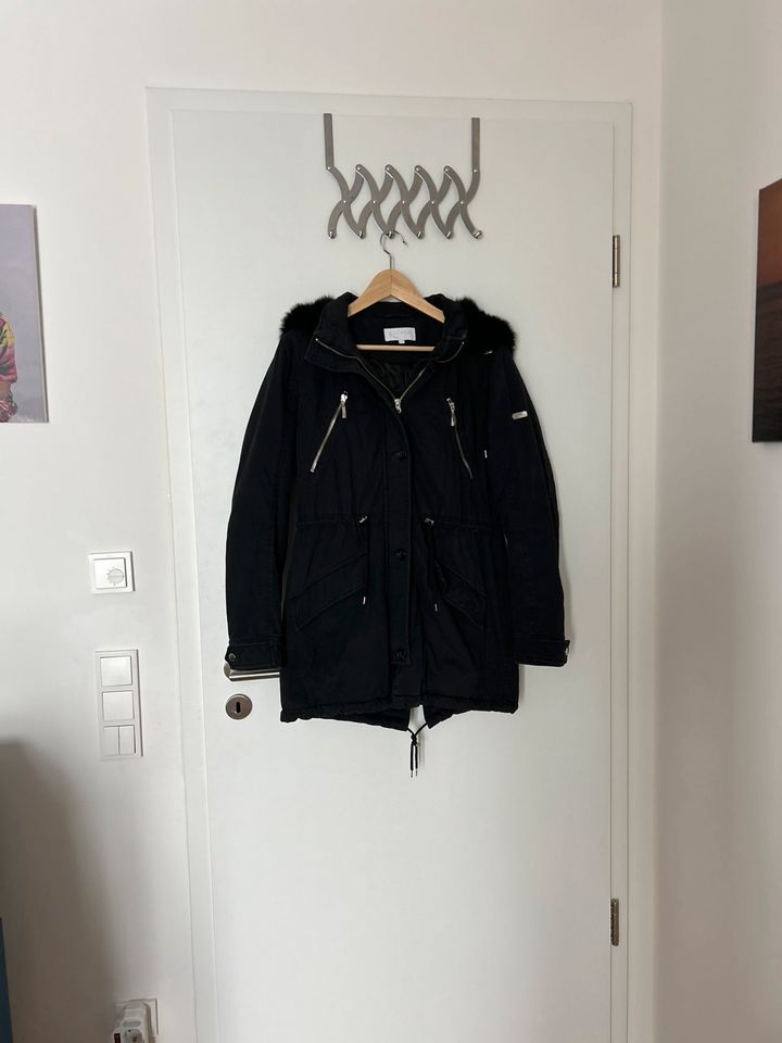 Escada Mantel/Jacke schwarz Gr 38 Kragen mit Kaninchenfell in München