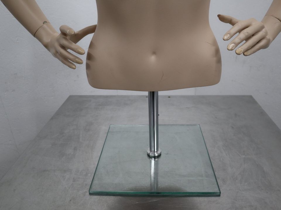 Schaufensterpuppe Puppe weiblich Torso Mannequin Frau SpA6 in Berlin