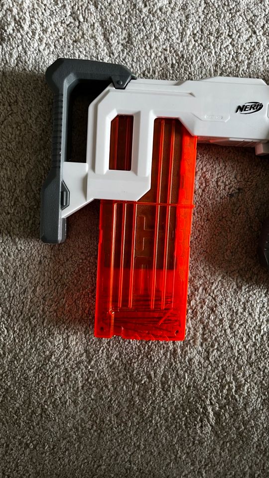 Nerf Modulus Regulator Elektrische Nerf mit Zubehör in Erfurt