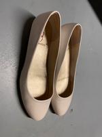 Weiße Schuhe mit leichtem Absatz Gr. 7,5 (40/41) Baden-Württemberg - Kenzingen Vorschau