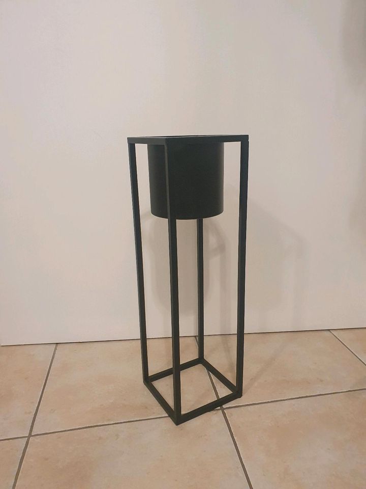 Pflanzsäule schwarz 50cm in Buchloe