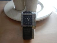 GUCCI Uhr 7100 M Stahl Lederarmband schwarz gebraucht wie neu Hessen - Schotten Vorschau