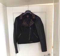 Schöne Jeansjacke im Bikerstil mit goldenen Nieten v Only Gr 40 Bayern - Lautertal Vorschau