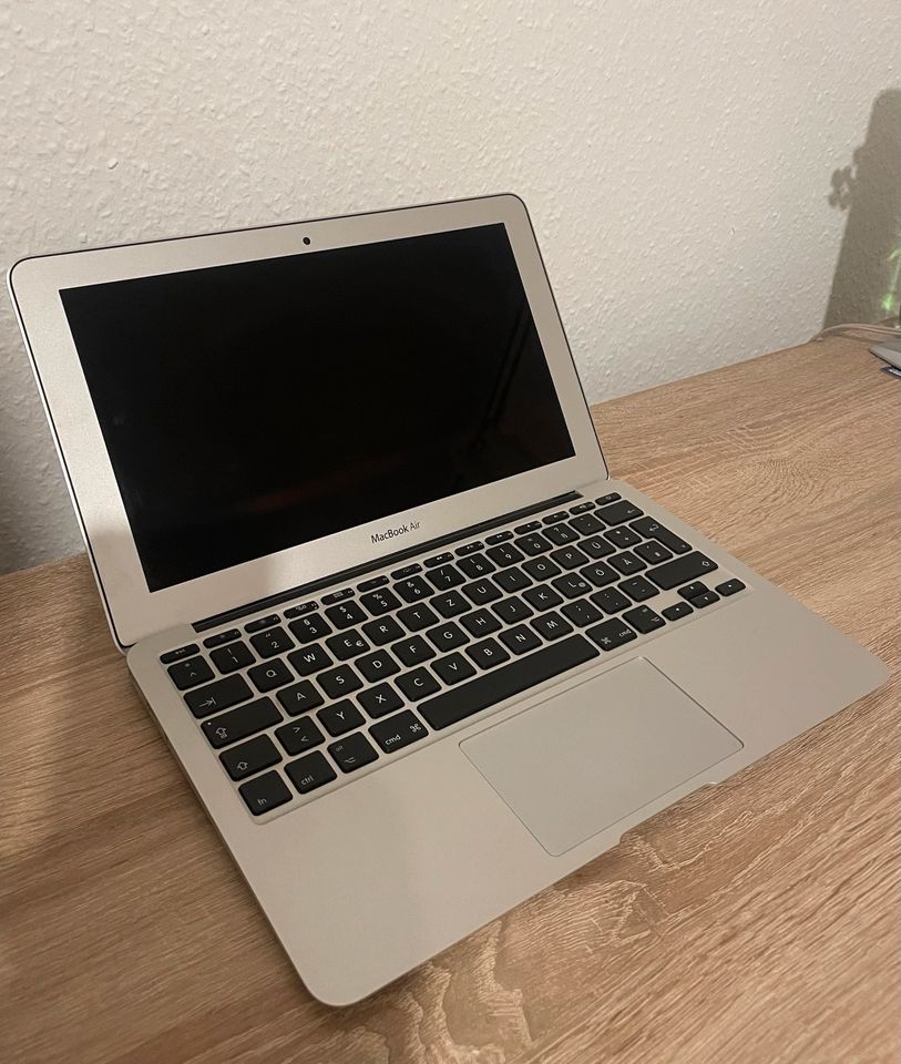 Apple MacBook Air 2012 Top-Zustand 121GB SSD macOS Zubehör in Tuttlingen