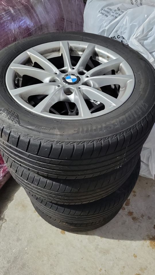 4x Sommerreifen 205/60 R16 96V BMW 3er 4er F30 F31 F32 F33 F36 in Bad Pyrmont