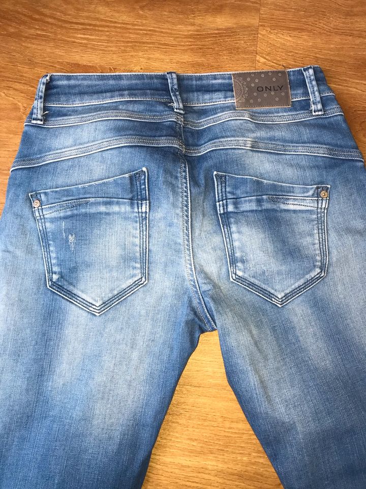 Jeans, boyfriend, Only, Gr. W26 L32, wie neu! in Syrgenstein