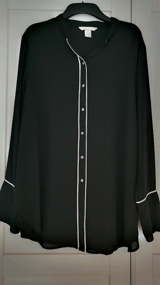 Bluse schwarz elegant H&M Größe 44 in Bremen