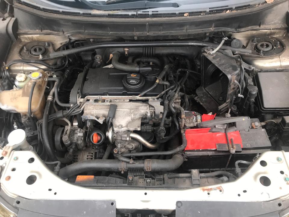 Mitsubishi Outlander 2.0 Diesel 4WD - 7 Sitze ++ Bitte lesen ++ in Striegistal