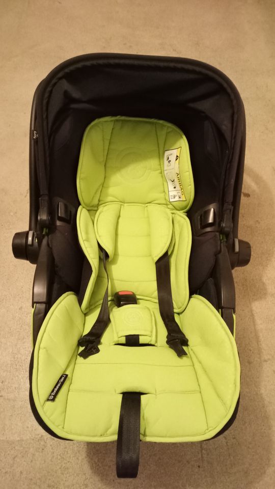 Kiddy Evoluna i-Size 2 Autositz mit ISOFIX-Basis, grün in Dresden