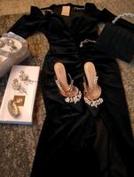Abendkleid in Einheitsgröße komplettes Outfit neu Hessen - Kassel Vorschau