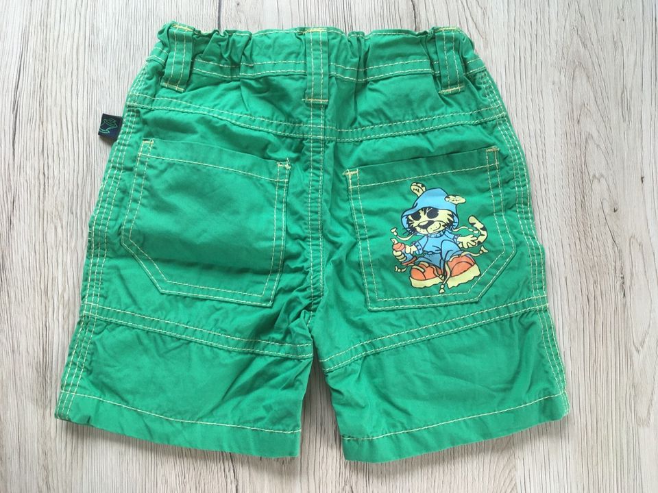 Kurze dünne Short 68 verstellbar Hose Junge grün Sommerhose in Lengenfeld Vogtland