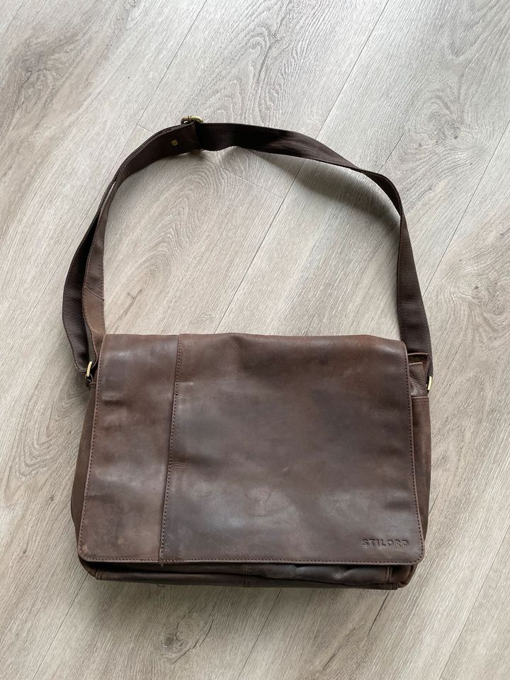 Laptoptasche aus Leder in Harsewinkel - Greffen