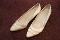 Brautschuhe aus Satin ivory Gr. 40 Sachsen-Anhalt - Salzmünde Vorschau