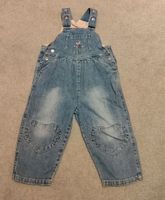 Latzhose Jeans mit Stickerei Gr. 86 Hessen - Linden Vorschau