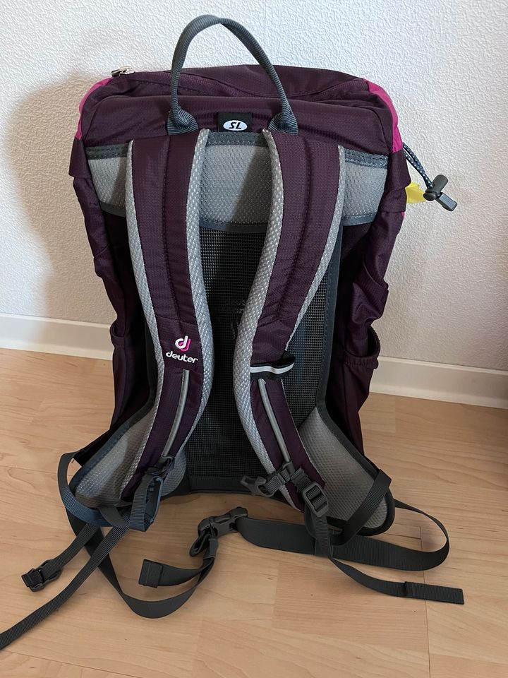 Deuter Futura 14 SL AC lite Wanderruckssack Damen Modell in Werneck