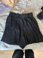 Zara Plissee Shorts Frankfurt am Main - Sachsenhausen Vorschau