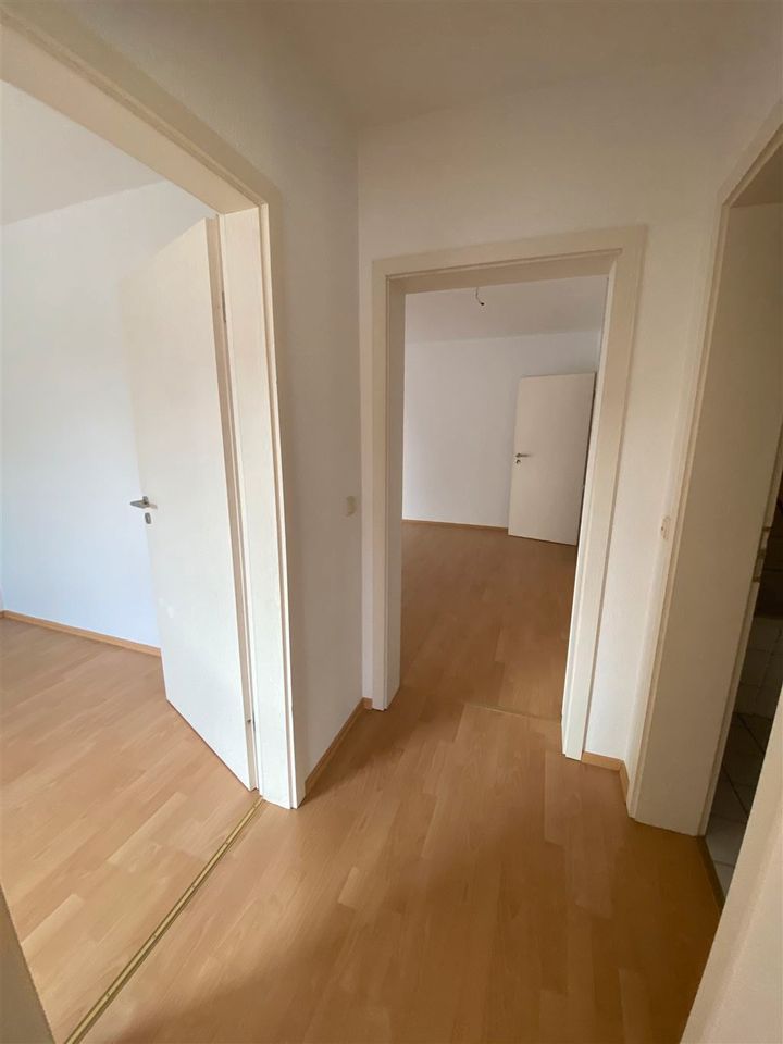 Eigennutzer aufgepasst*  Villenviertel Leutzsch* helle 3 Zimmer-Whg.* Balkon* Laminat* G-WC*TG-SP in Leipzig