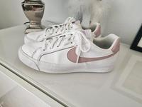 Nike Sneaker 41 Nordrhein-Westfalen - Lüdenscheid Vorschau
