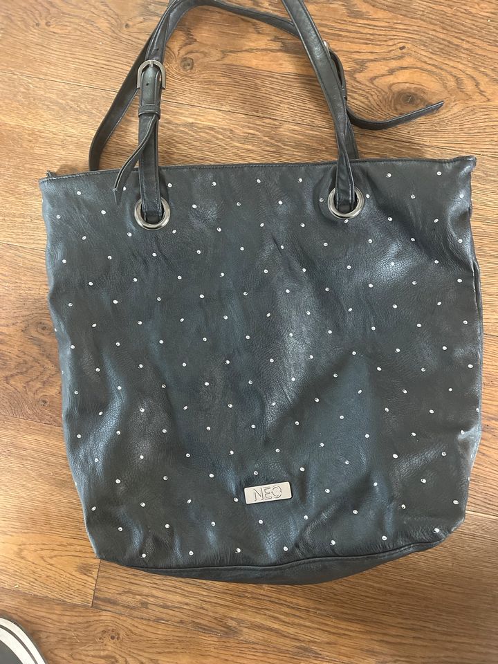 De schuld geven galop Gevoel van schuld Große Adidas NEO Polka Dots Tasche in Pankow - Französisch Buchholz | eBay  Kleinanzeigen ist jetzt Kleinanzeigen