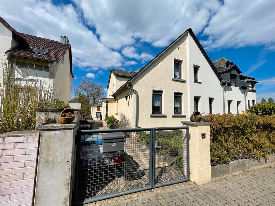 Budenheim: Gemütliches Haus mit sep. 2 Zi.-Wohnung im Anbau und herrlichem Gartenparadies in Budenheim