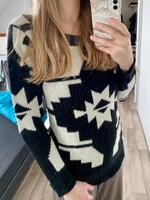 Warmer Pullover mit winterlichem Muster Thüringen - Jena Vorschau