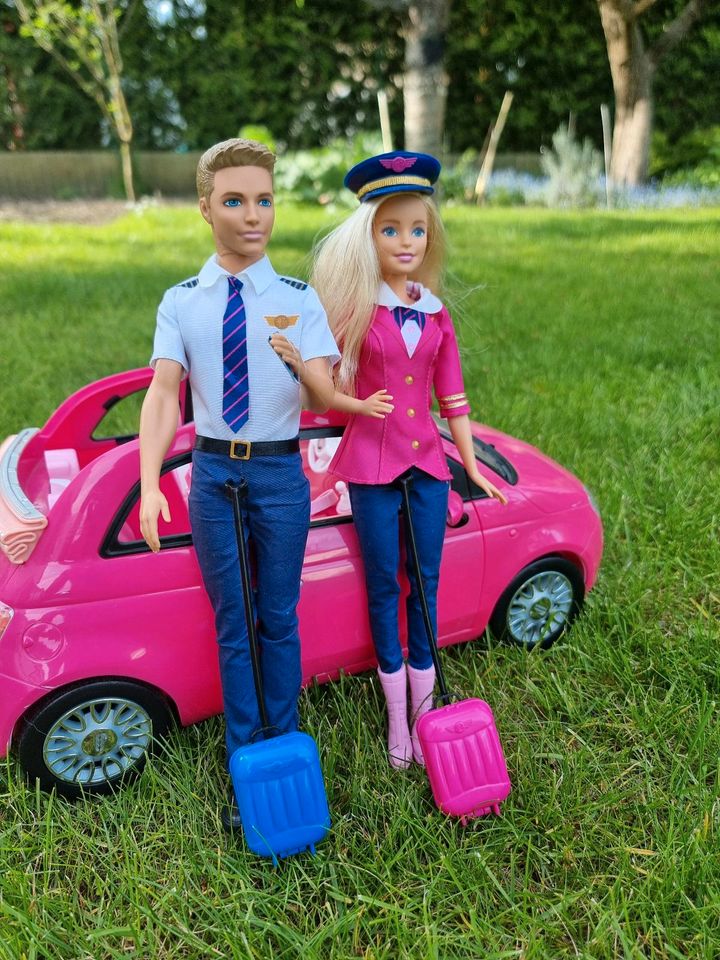 Barbie Special Edition - Barbie und Ken als Pilot CCY12 in Berlin