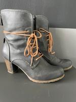 Stiefel Stiefeletten Mustang grau anthrazit 39 Thüringen - Saalfeld (Saale) Vorschau