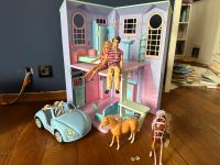Barbie Klapphaus Wohnhaus mit Auto und Zubehör Nordrhein-Westfalen - Neuss Vorschau