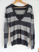 Pullover/Sweater/Streifen/WEICH/leicht/M-L/Grau/Sommer/leicht/TOP Nordrhein-Westfalen - Gummersbach Vorschau