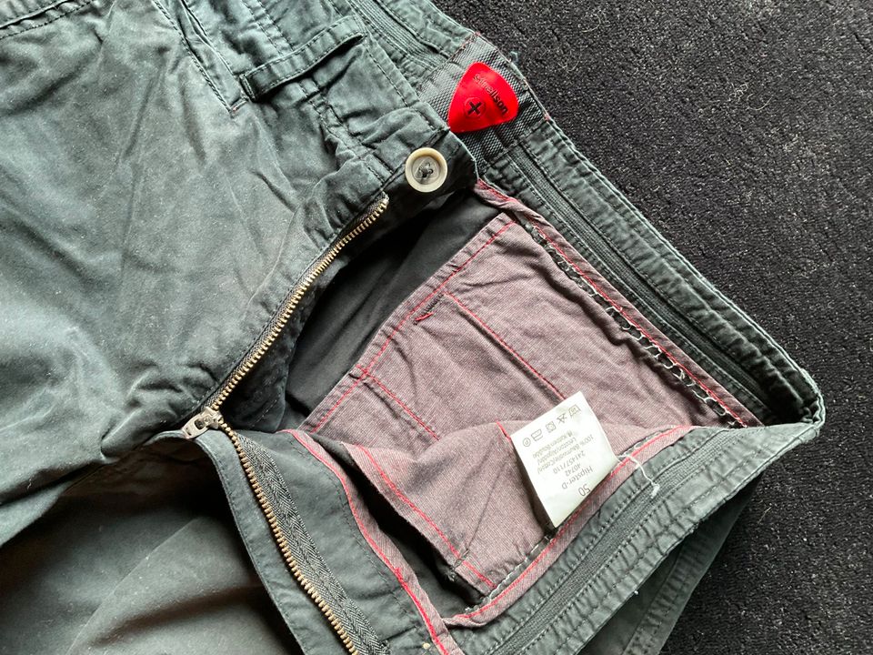 Shorts / kurze Hosen Hugo Boss, Strellson diverse Größen u. Farbe in Kenzingen