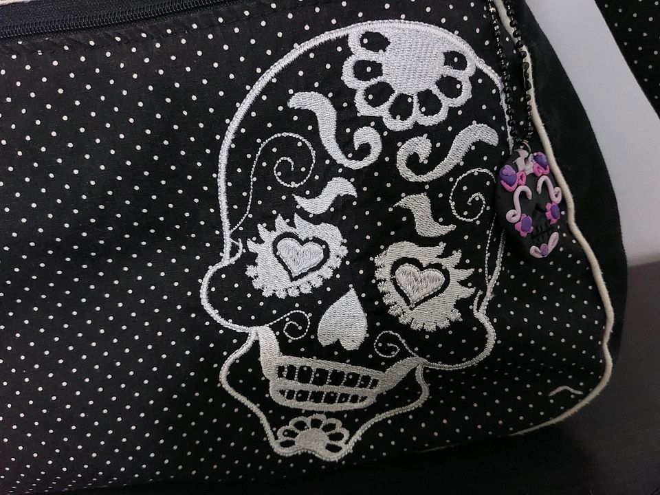 HANDMADE Handtasche Schwarz Totenkopf Sugar Skull Rockabella Punk in Bocholt