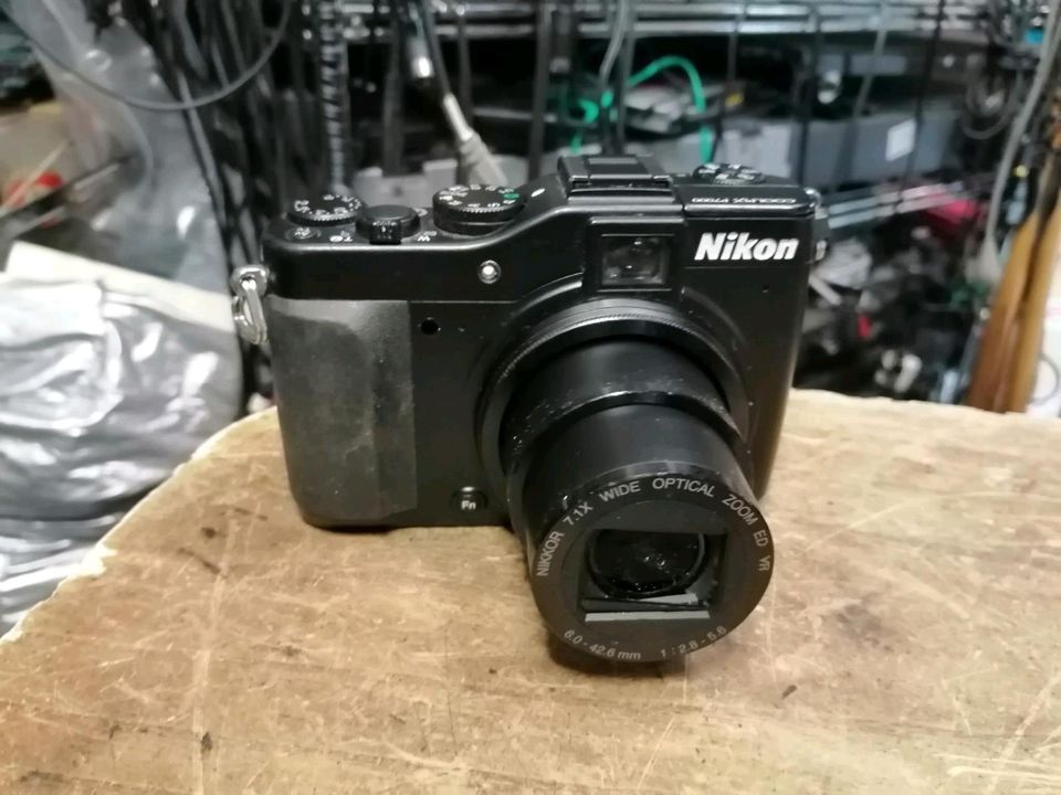 NIKON COOLPIX P7000, Digital-Kamera +vZubehör, OHNE Speicherkarte in Berlin