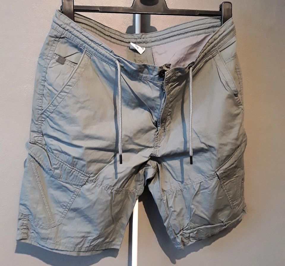 KURZE HOSE  GRÖßE 54 oder 36 oder L HERREN Sommer in Herne