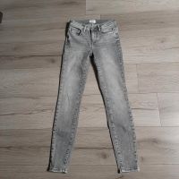 Only Jeans Top Zustand Größe 26/30 Niedersachsen - Göttingen Vorschau
