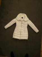 Guess Winterjacke in weiss Hannover - Misburg-Anderten Vorschau