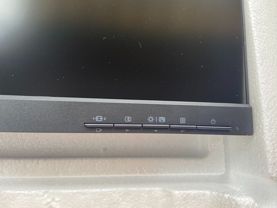 Lenovo L24e-20 Monitor in Scheeßel