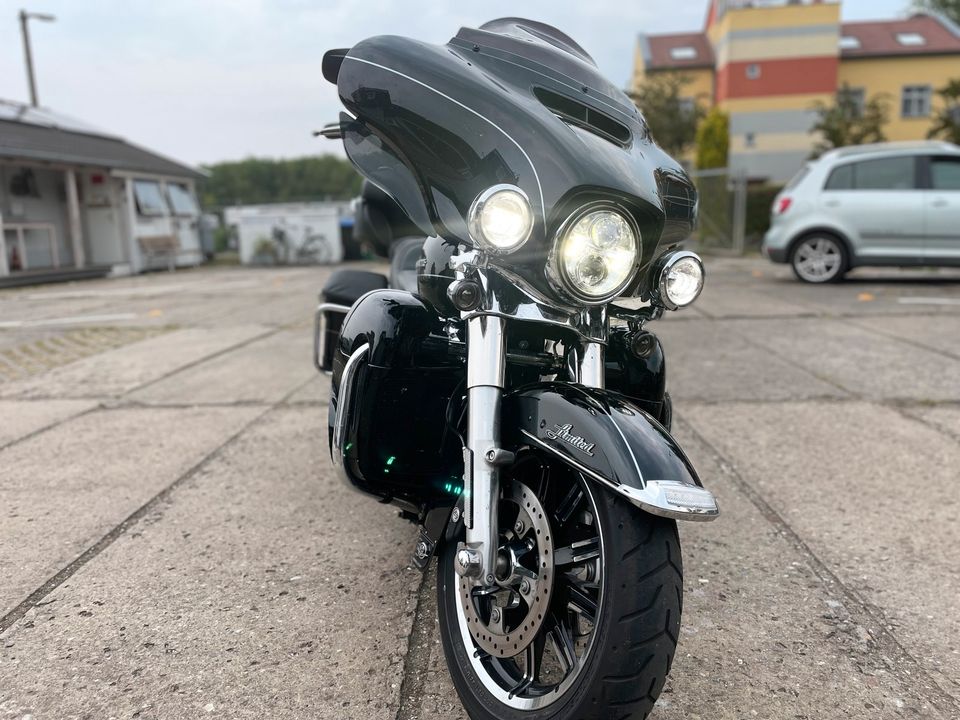 Harley Davidson E Glide Limited 103 Cui TOP in Stralsund