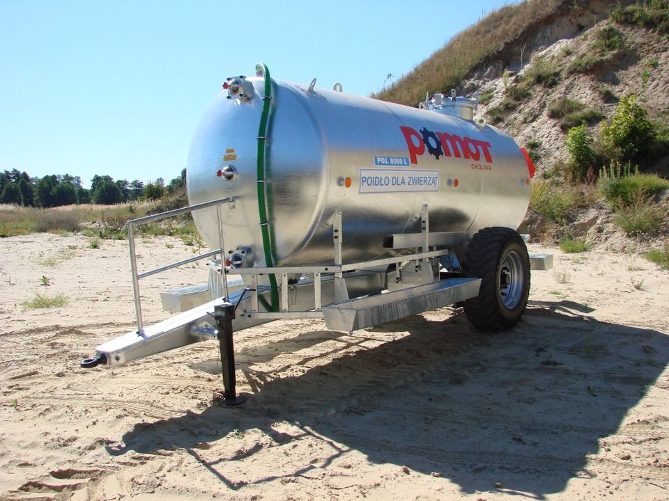 Wasserfasswagen 5000 L Transportable Tränke für Tiere in Halle