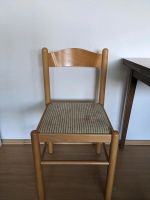 Stark abgenutzte Stühle – ideal für Bastler und Upcycling-Fans Nordrhein-Westfalen - Troisdorf Vorschau