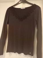 Langarmshirt schwarz mit V Ausschnitt und Spitze Niedersachsen - Schwanewede Vorschau