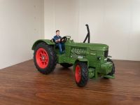 Siku Farmer Classic Deutz 1:32 Traktor Oldtimer Modell DX Hessen - Wehrheim Vorschau