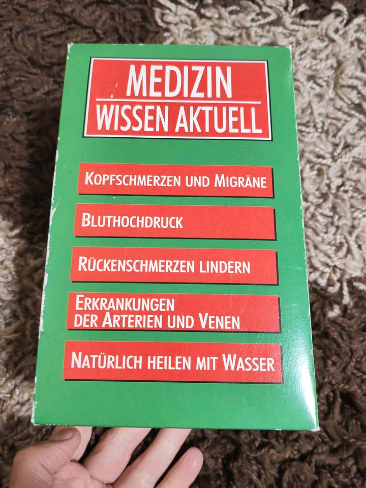 Medizin Bücher zu verschenken in Brackenheim