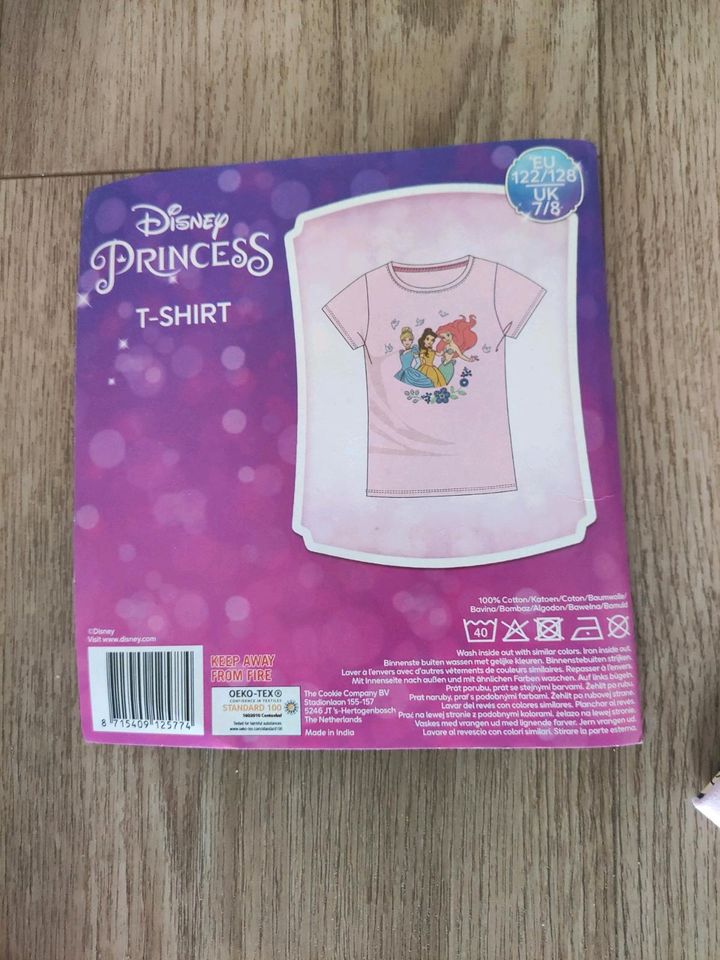 Disney Prinzessinnen T-Shirt Gr. 122/128 Neu in Solingen