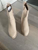 Tamaris Stiefel Stiefeletten Creme Gr. 38 Neu Bayern - Fürth Vorschau