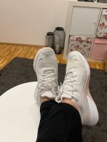 Nike sneaker, 38,5, Weiss-Rosa München - Ramersdorf-Perlach Vorschau